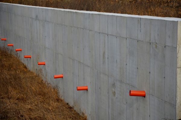 Cost of Retaining Wall Drainage in Fort Collins